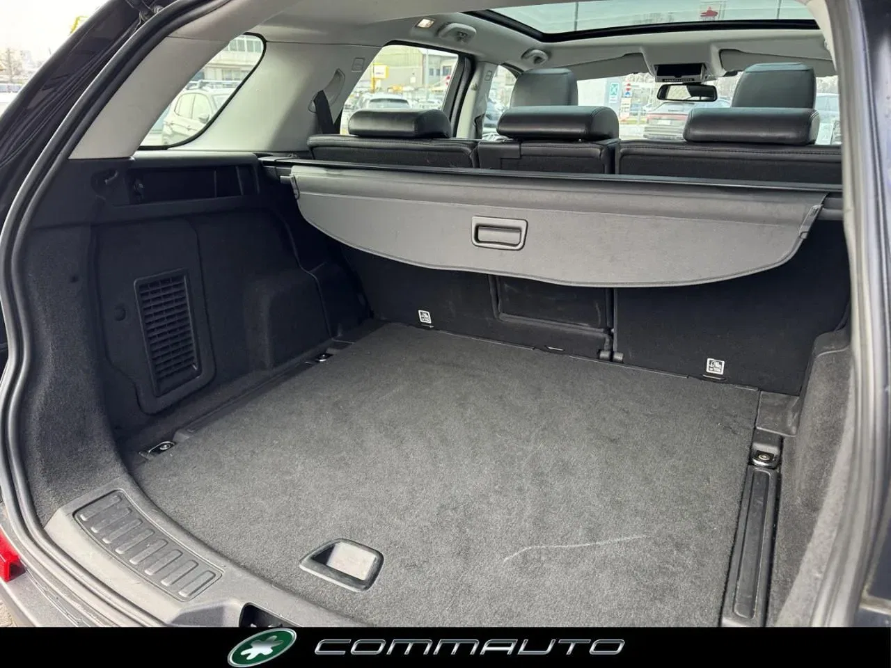 Land Rover Discovery Sport 2.0 TD4 180 CV AWD Auto HSE foto 28