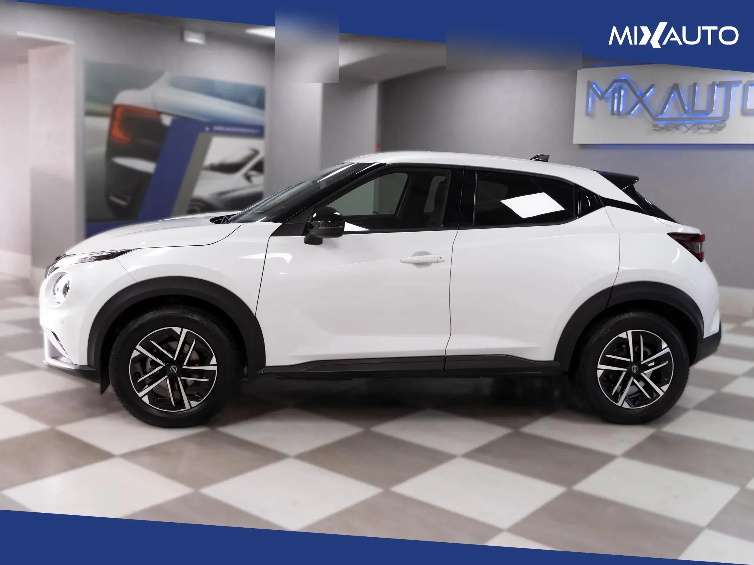 Nissan Juke 1.0 DIG-T N-Connecta 114CV DCT foto 3