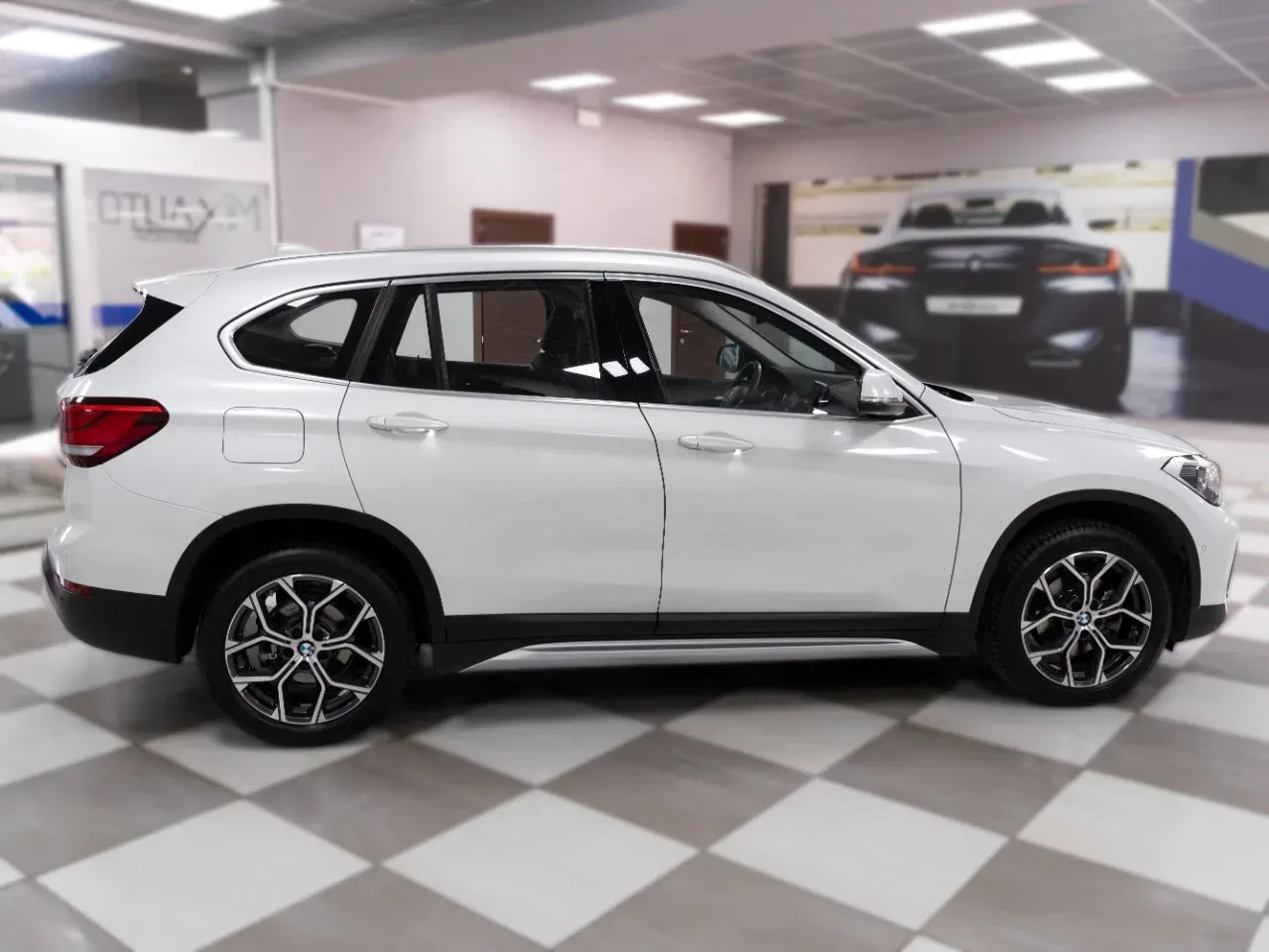 BMW X1 sDrive18i X-Line 136CV Auto foto 6