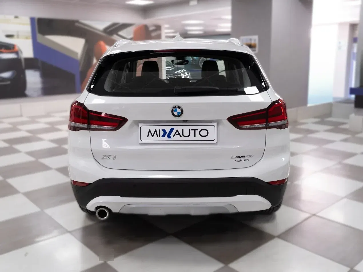 BMW X1 sDrive18i X-Line 136CV Auto foto 4