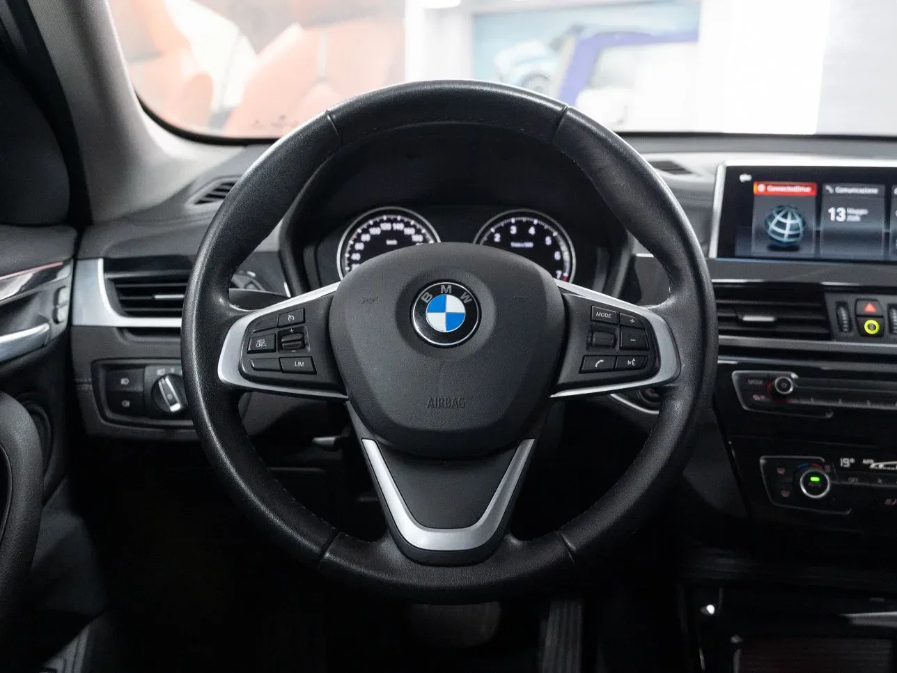 BMW X1 sDrive18i X-Line 136CV Auto foto 12
