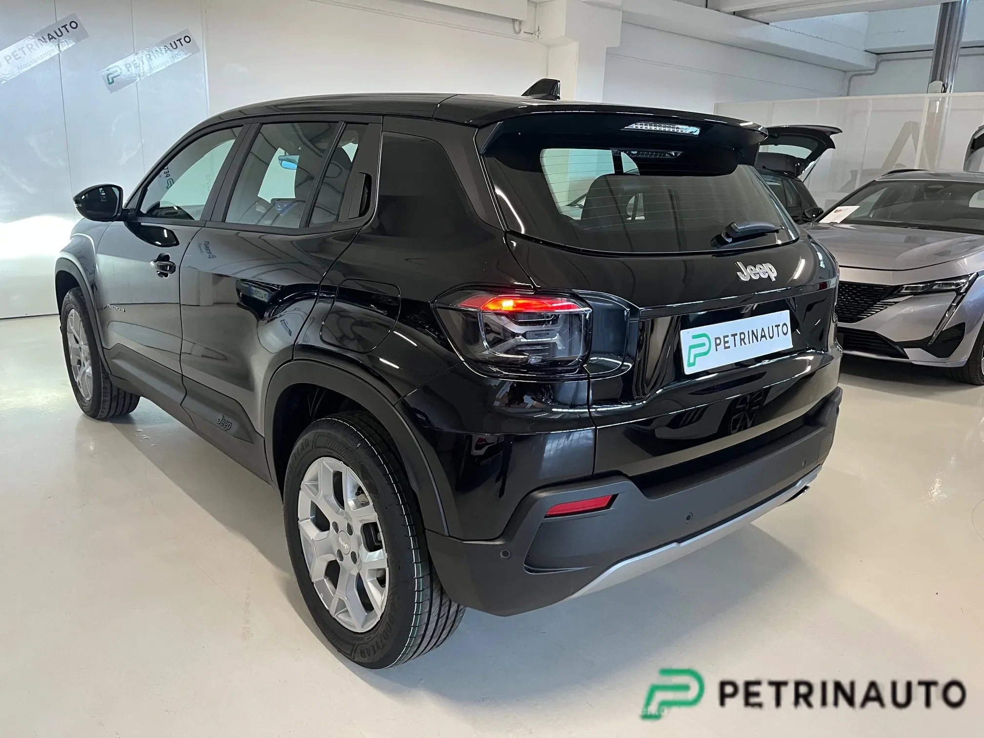 Jeep Avenger 1.2 turbo e-hybrid mhev Altitude fwd 110cv edct6 Km.0 Nazionale foto 8