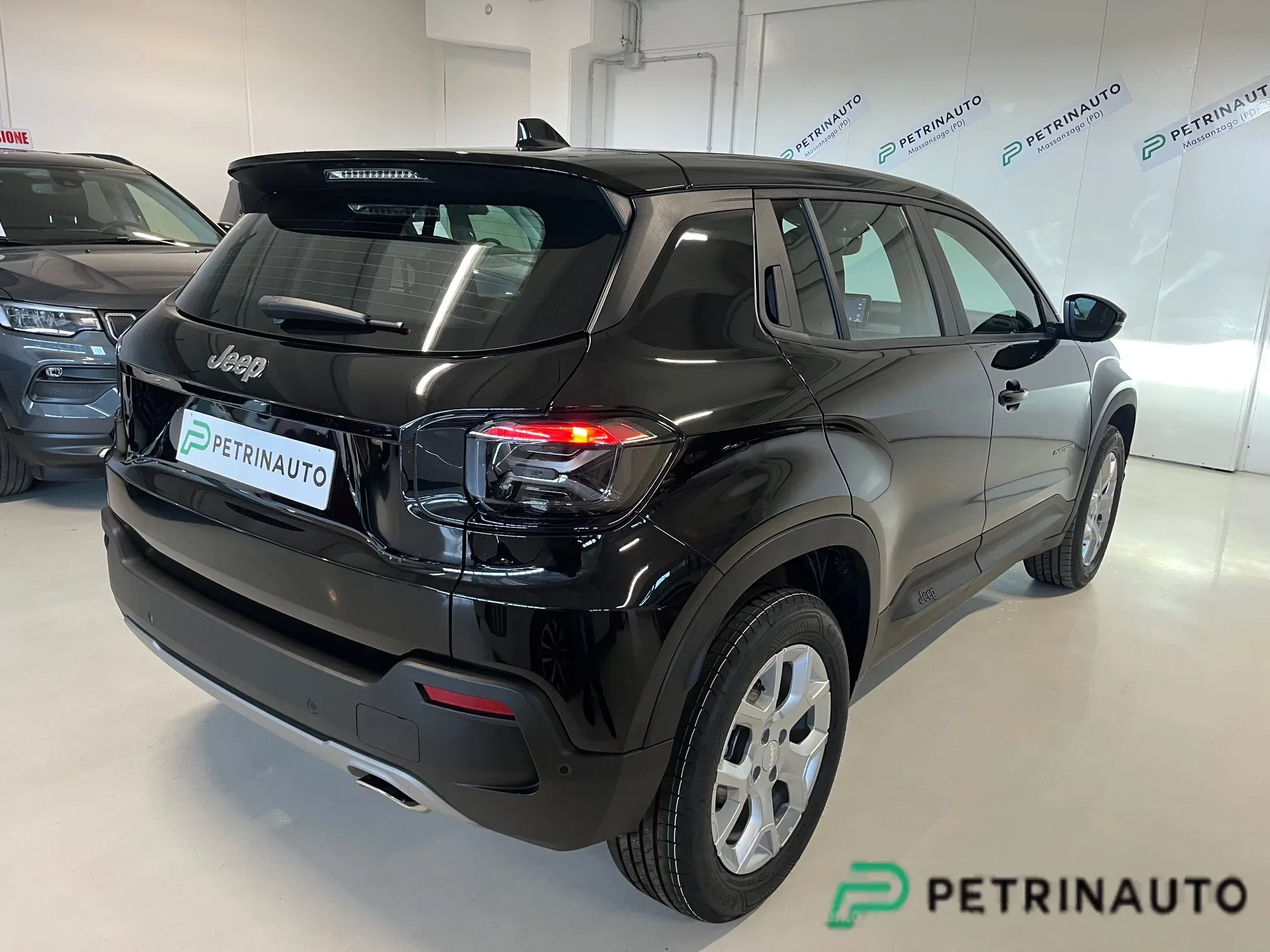 Jeep Avenger 1.2 turbo e-hybrid mhev Altitude fwd 110cv edct6 Km.0 Nazionale foto 6