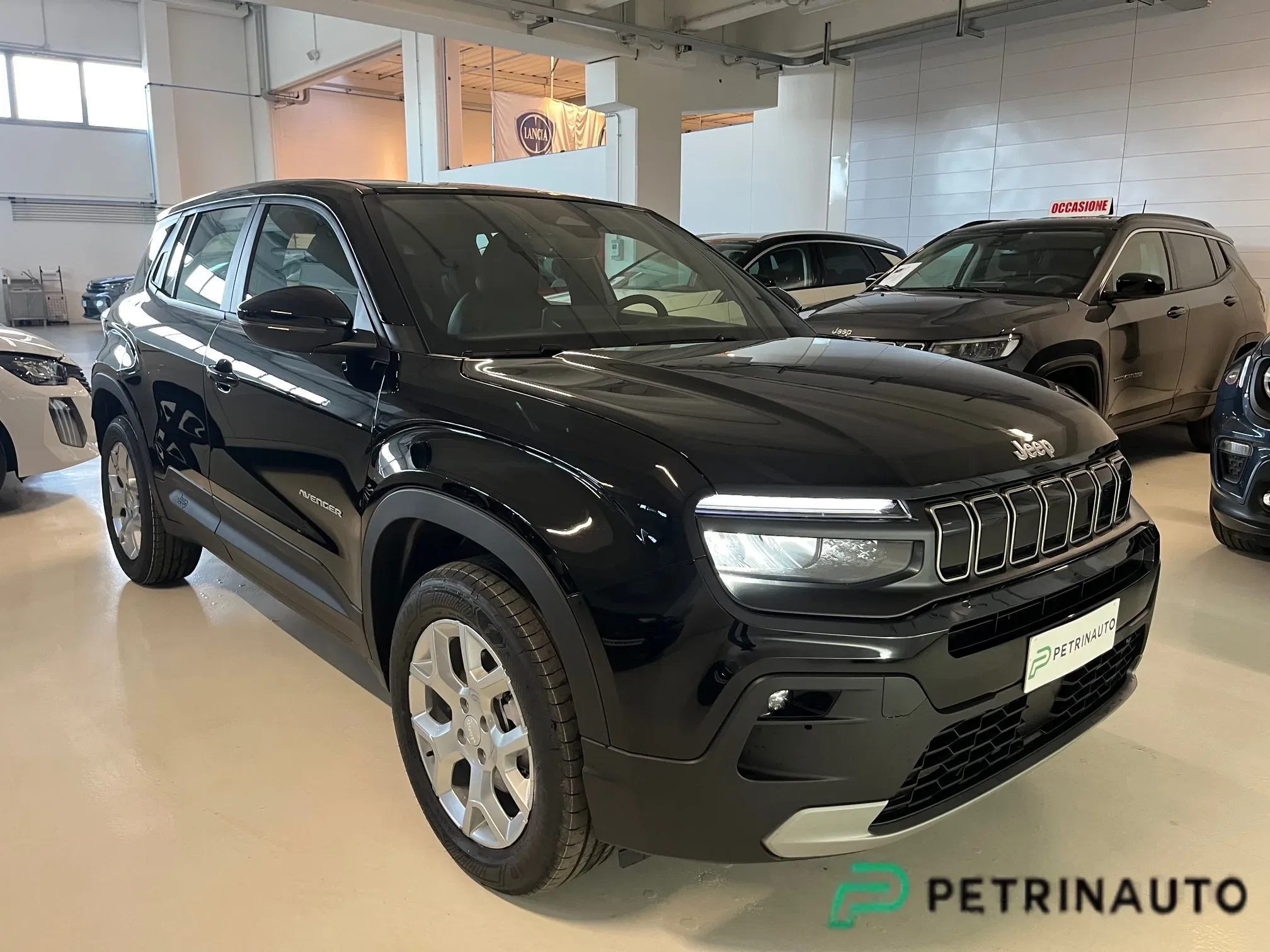 Jeep Avenger 1.2 turbo e-hybrid mhev Altitude fwd 110cv edct6 Km.0 Nazionale foto 3