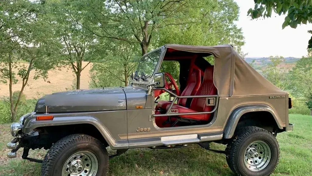 Jeep Wrangler 2.5 Laredo
