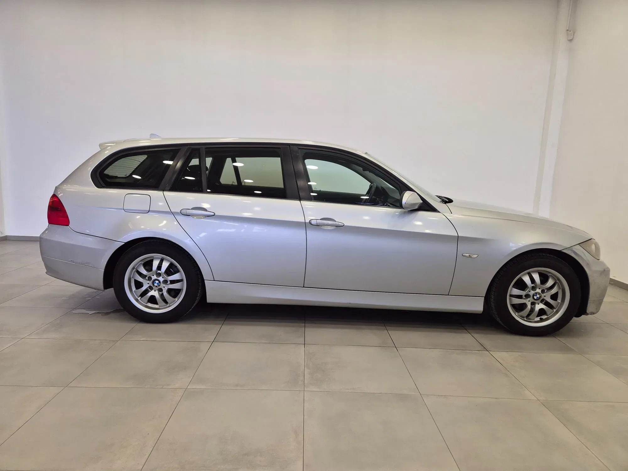 BMW 320 d cat Touring - Bluetooth - Clima auto foto 6