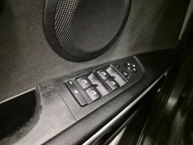 BMW 320 d cat Touring - Bluetooth - Clima auto foto 22