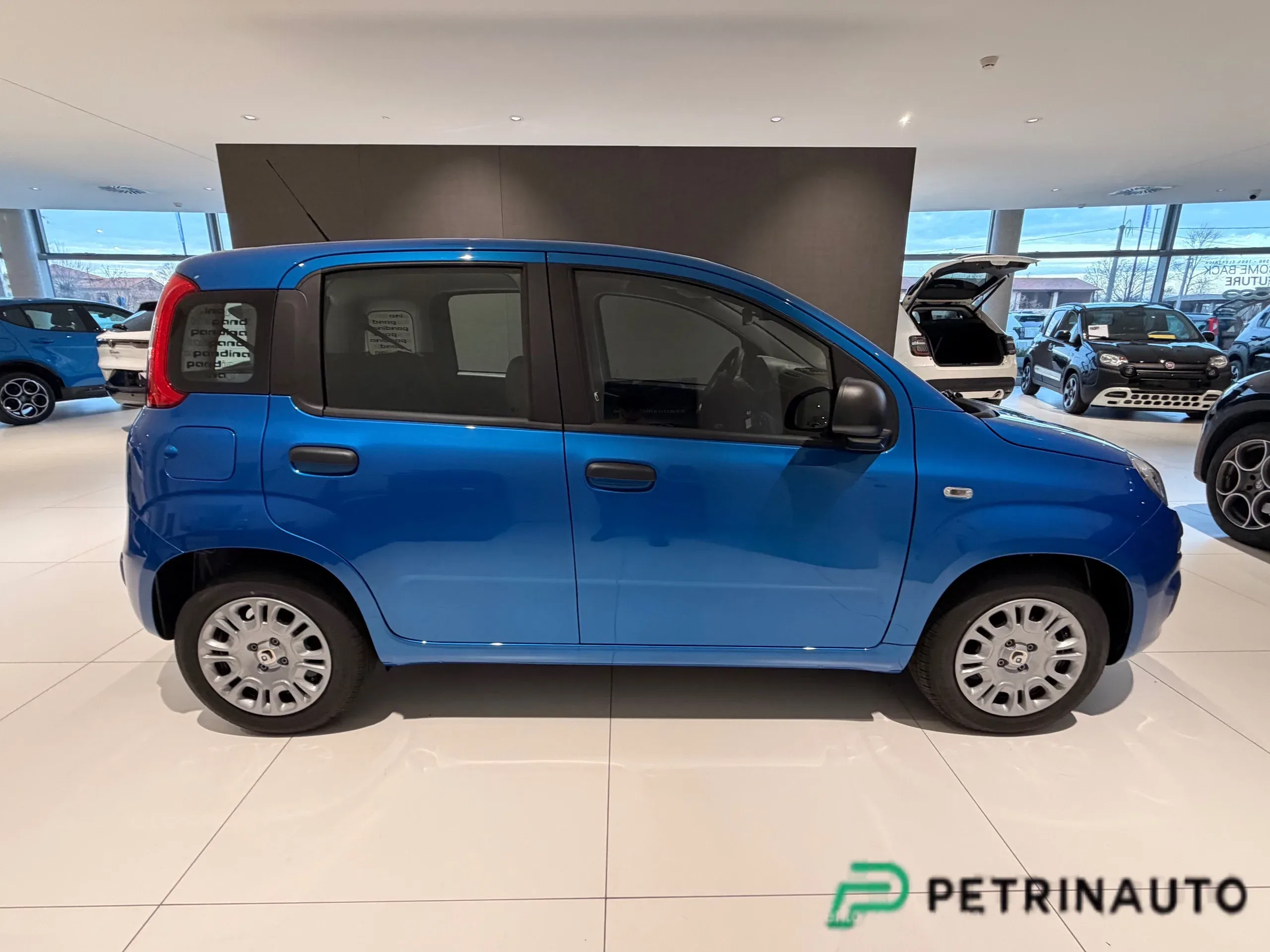 Fiat Panda Pandina 1.0 firefly hybrid Pop s&s 65cv Km.0 foto 4
