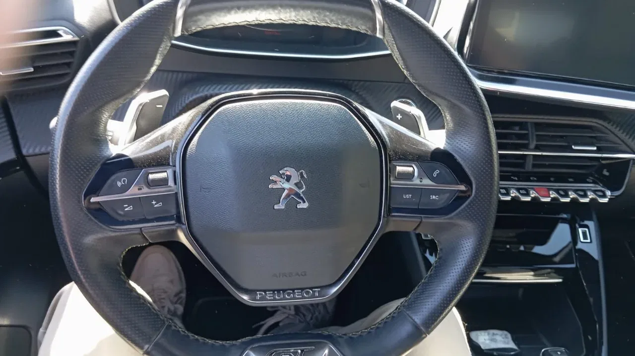 Peugeot 208 5 Porte PROMO 208 1.2 puretech GT Pack s&s 130cv eat8 foto 8
