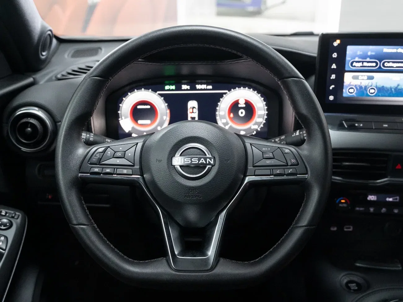 Nissan Juke 1.0 DIG-T N-Connecta 114CV foto 12