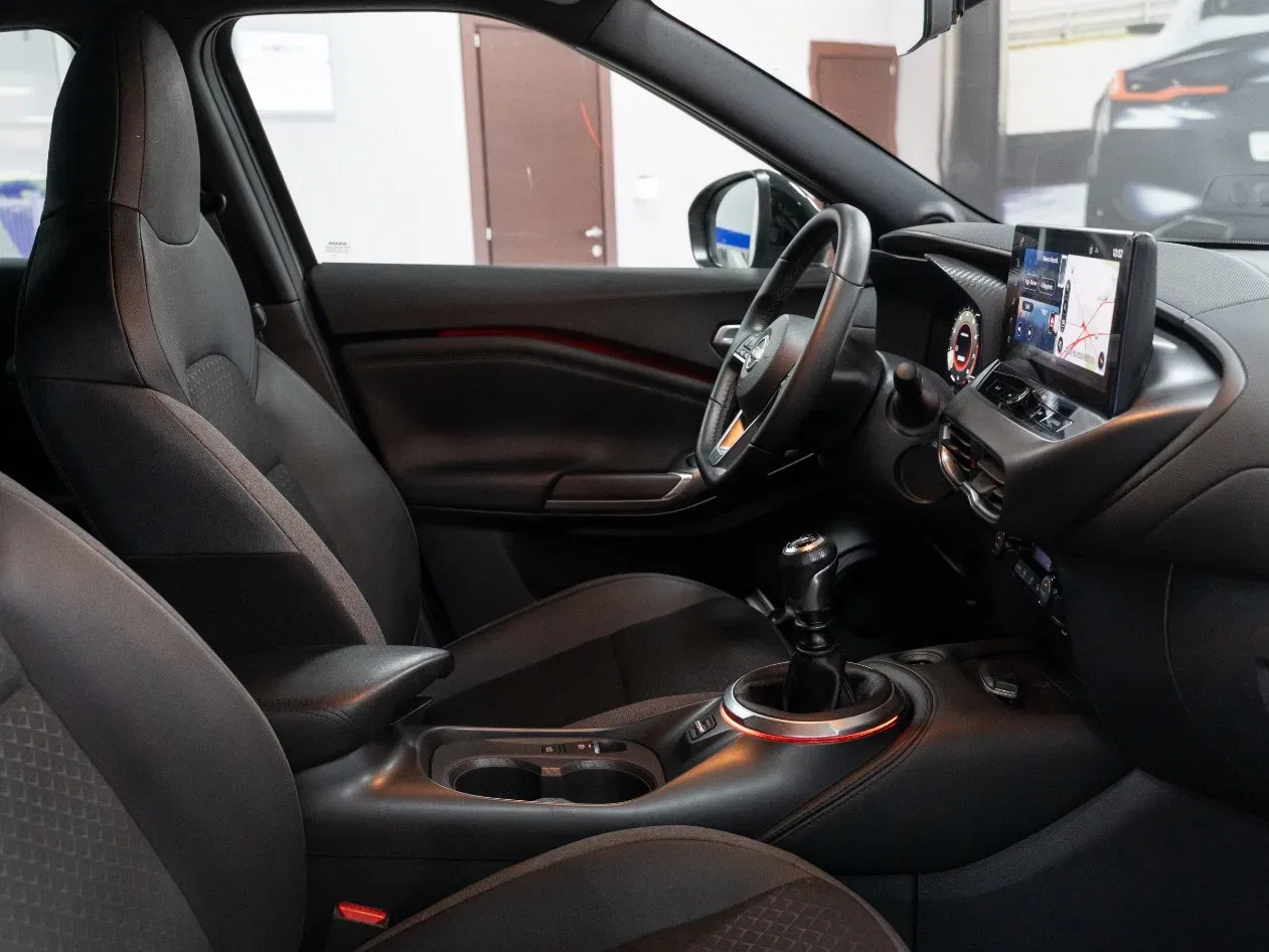 Nissan Juke 1.0 DIG-T N-Connecta 114CV foto 14