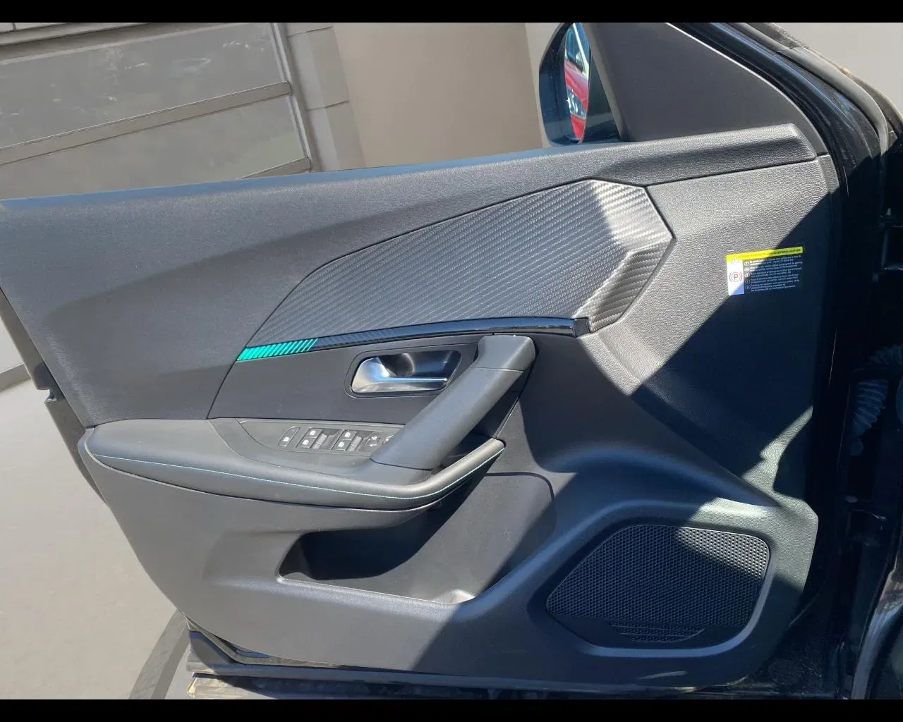 Peugeot 2008 PureTech 130 S&S EAT8 Allure foto 15
