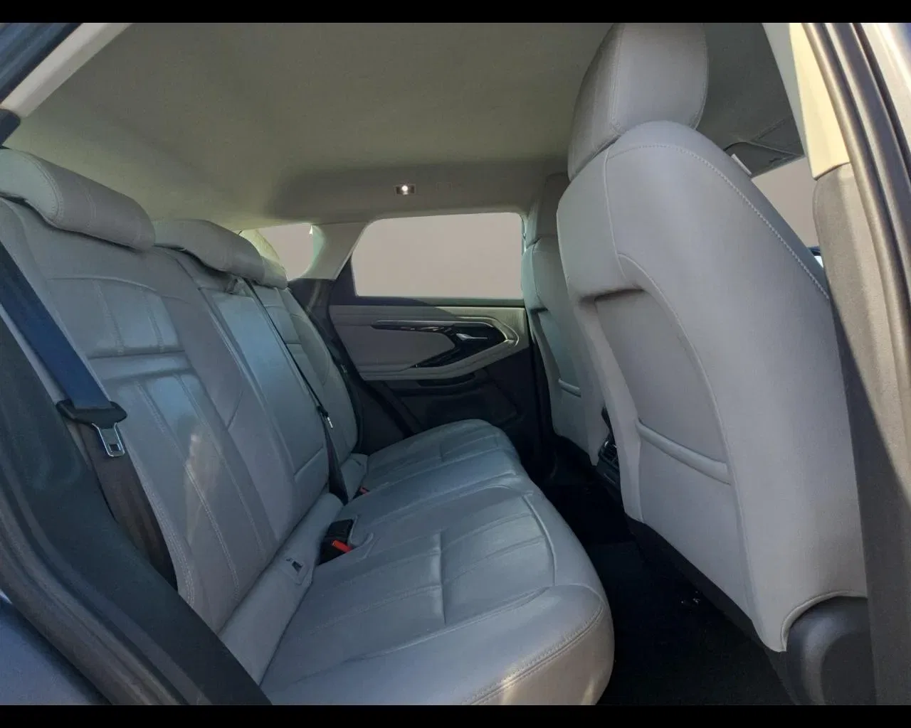 Land Rover Range Rover Evoque 1.5 I3 160 CV Auto HSE foto 18