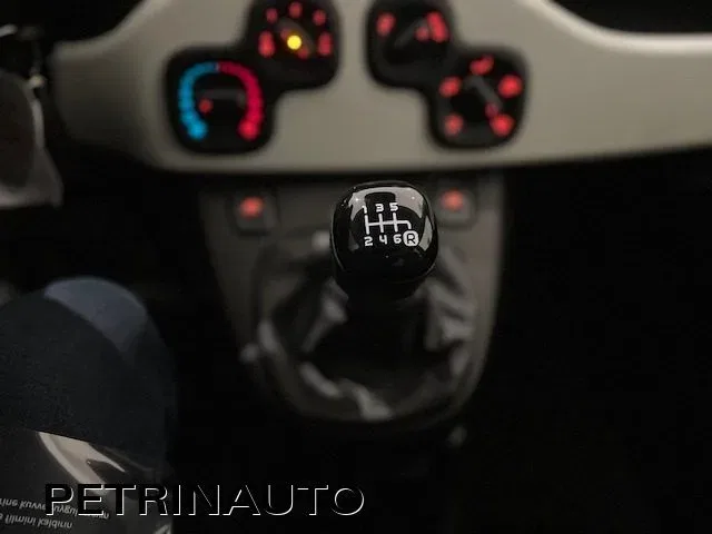 Fiat Panda 1.0 FireFly S&S Hybrid Pandina Cross 5 Posti Km.0 foto 20