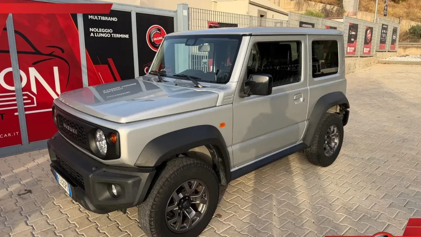 Suzuki Jimny 1.5 5MT Top