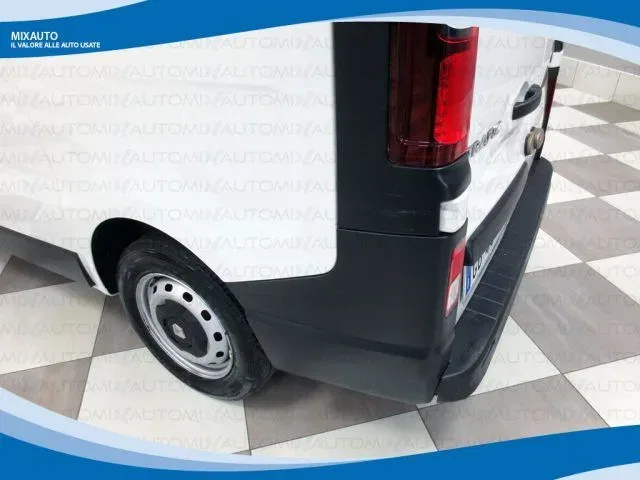 RENAULT Trafic T29 2.0 DCI 120cv L1H1 Ice EU6 foto 15