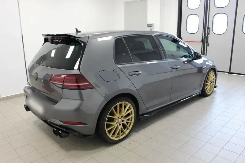 Volkswagen Golf 1.6 TDI R-Line Sport BMT Akrapovic foto 4