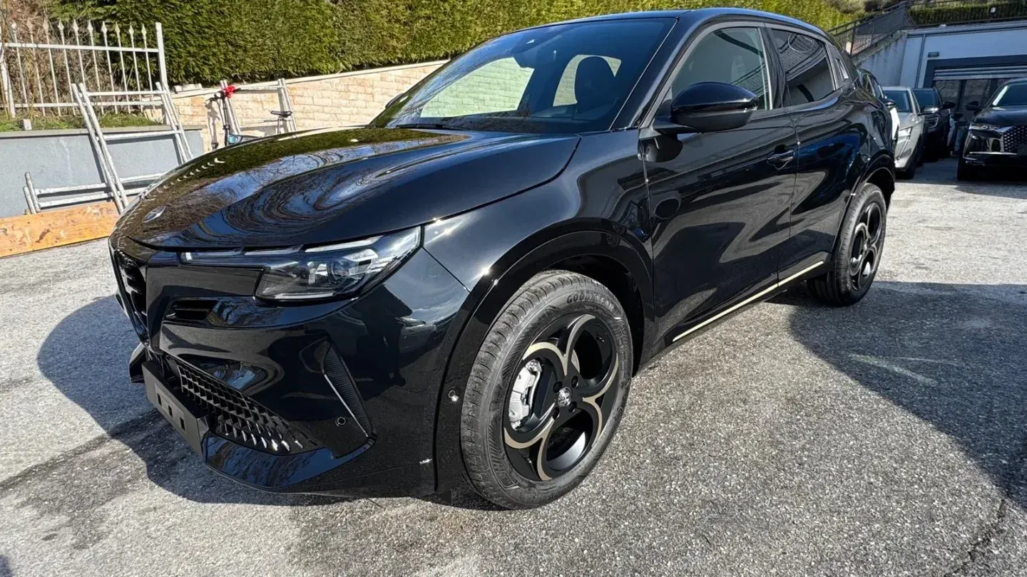 Alfa Romeo Junior 1.2 145CV Hybrid eDCT6 Q4 Intensa
