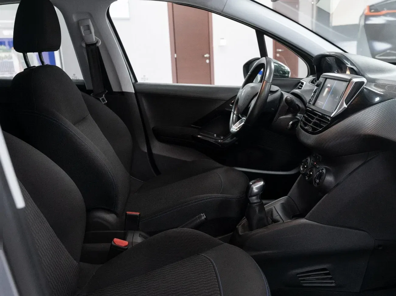Peugeot 208 1.5 BlueHDI Signature 5 Porte S&S 100CV foto 13