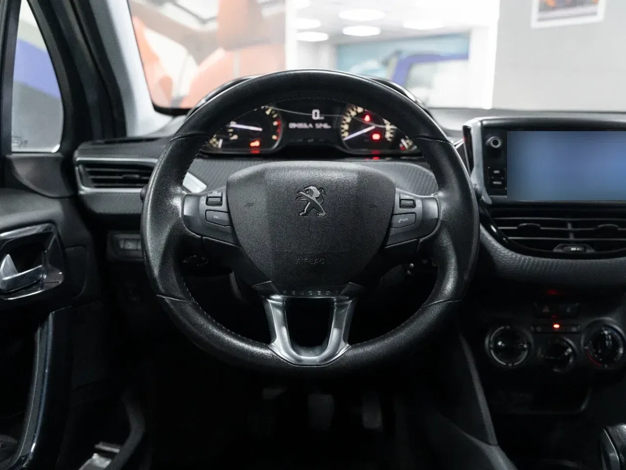Peugeot 208 1.5 BlueHDI Signature 5 Porte S&S 100CV foto 11