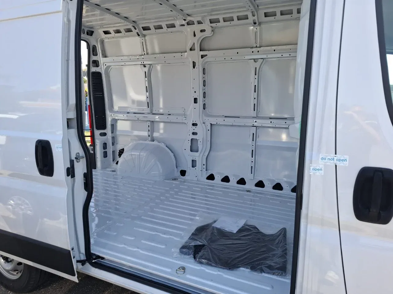 OPEL Movano 35 L2H2 2.2 diesel 140cv S&S foto 7