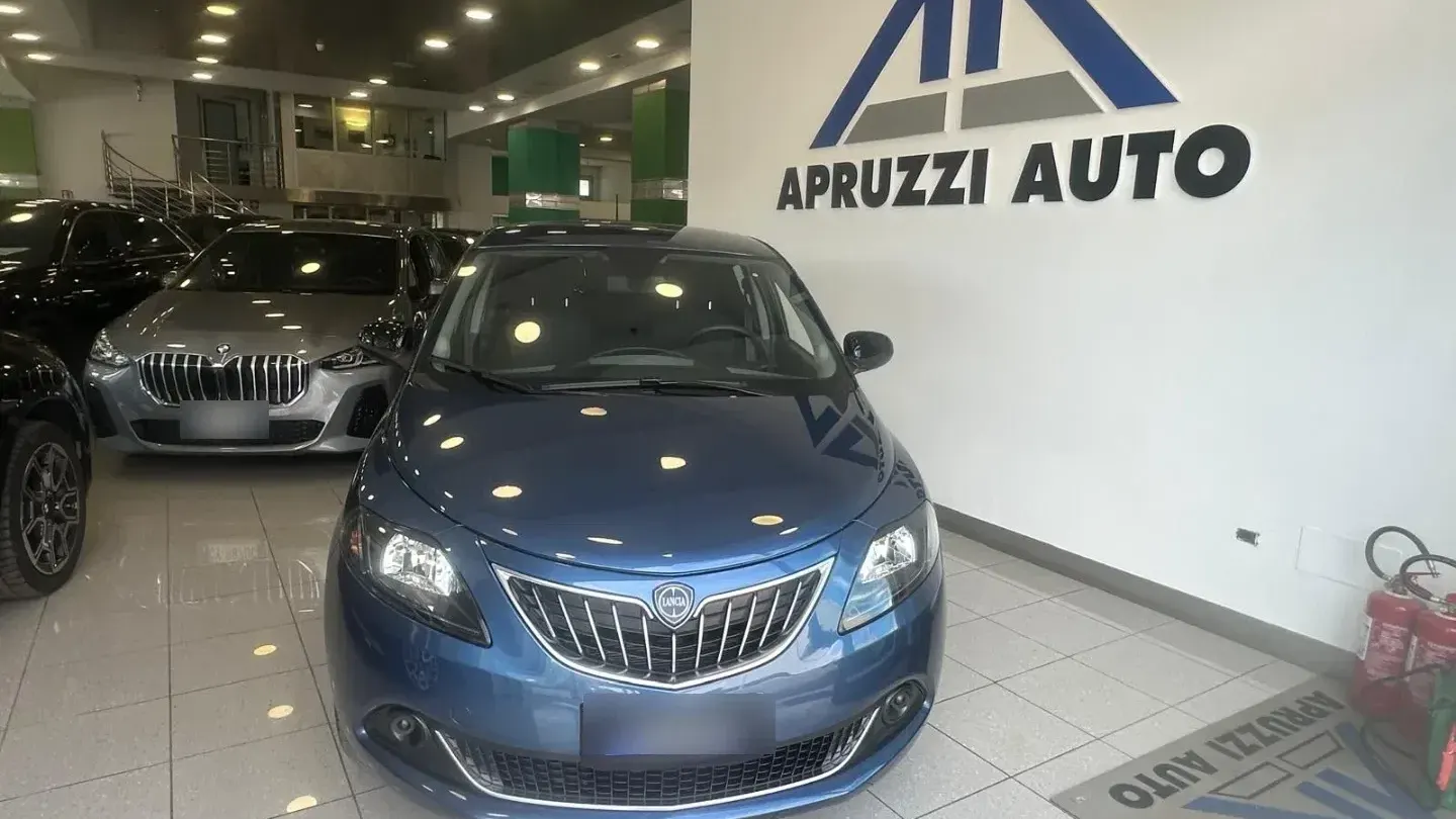 Lancia Ypsilon 1.0 FireFly 5p.S&S Hyb. Platino