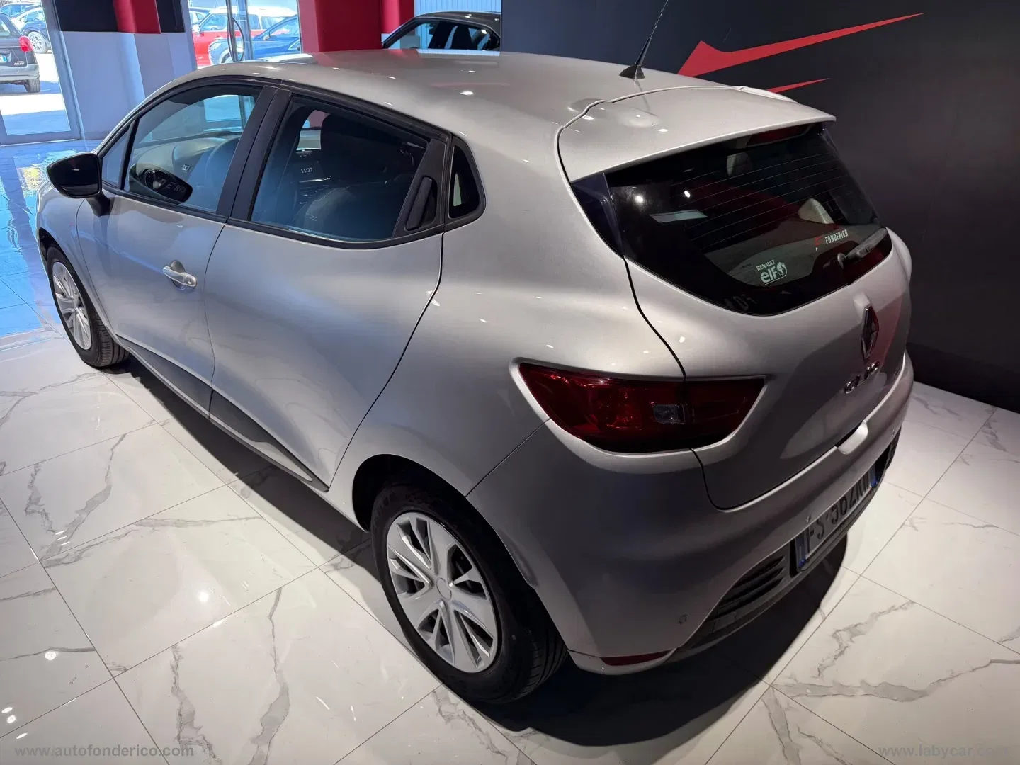 Renault Clio dCi 8V 75 CV 5 porte Life foto 11