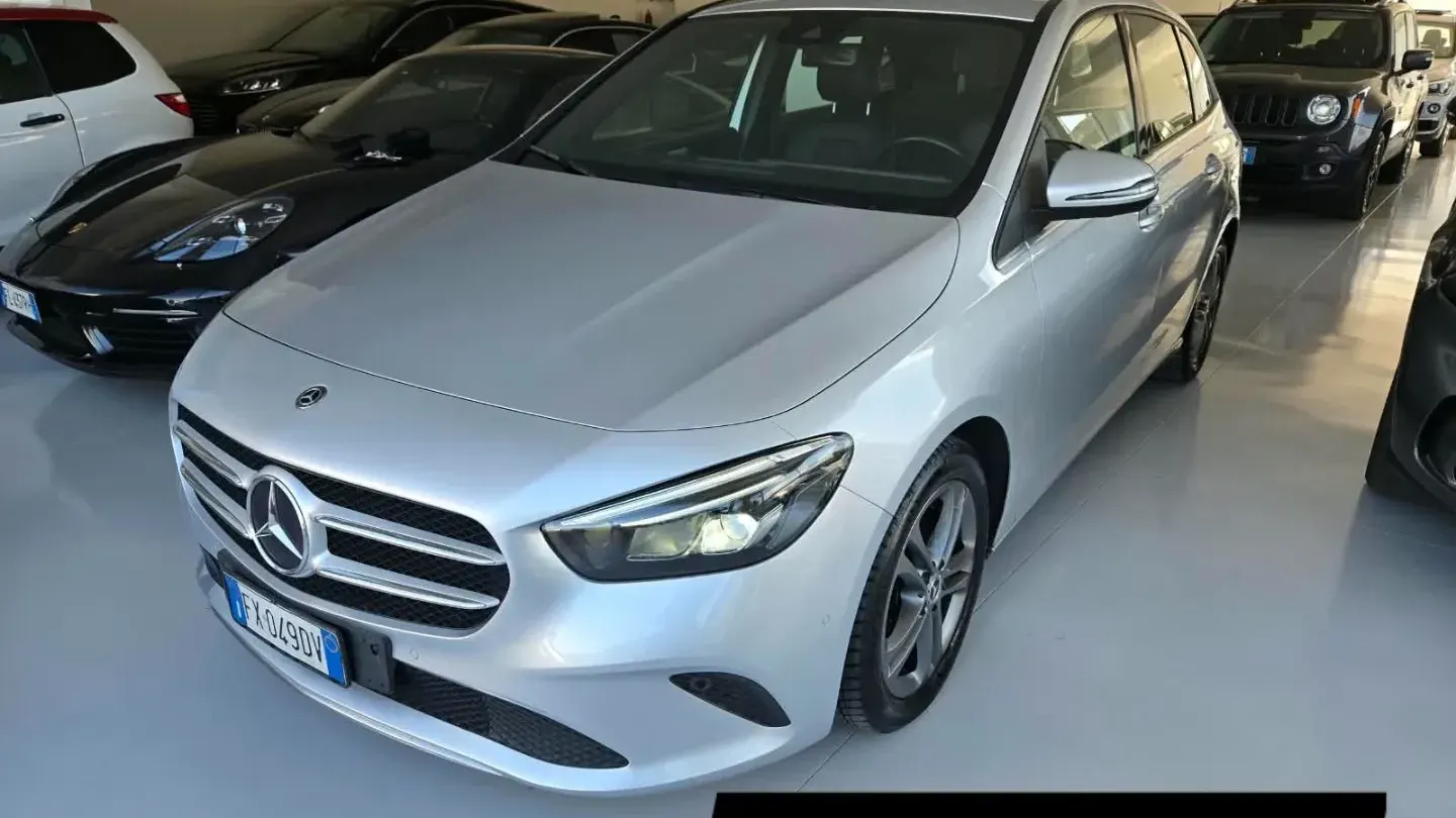 Mercedes-Benz B 180 d Automatic Business Extra FULL LED