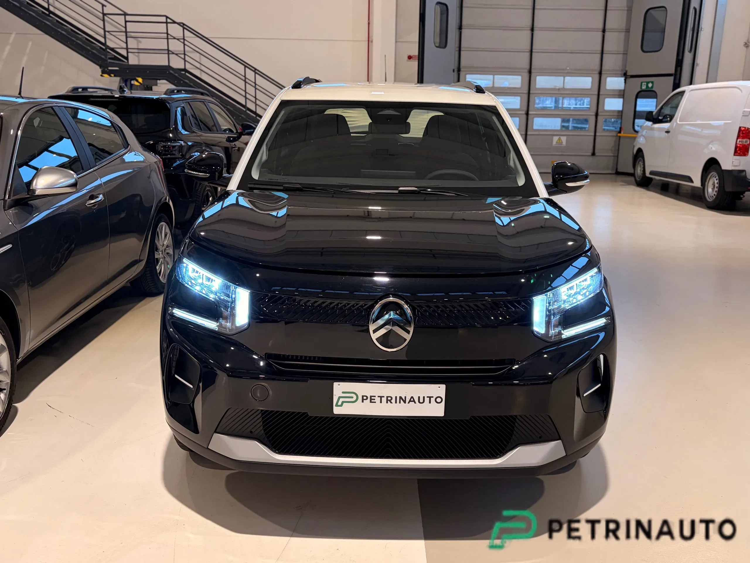 Citroen C3 1.2 hybrid Plus 110cv edcs6 foto 2