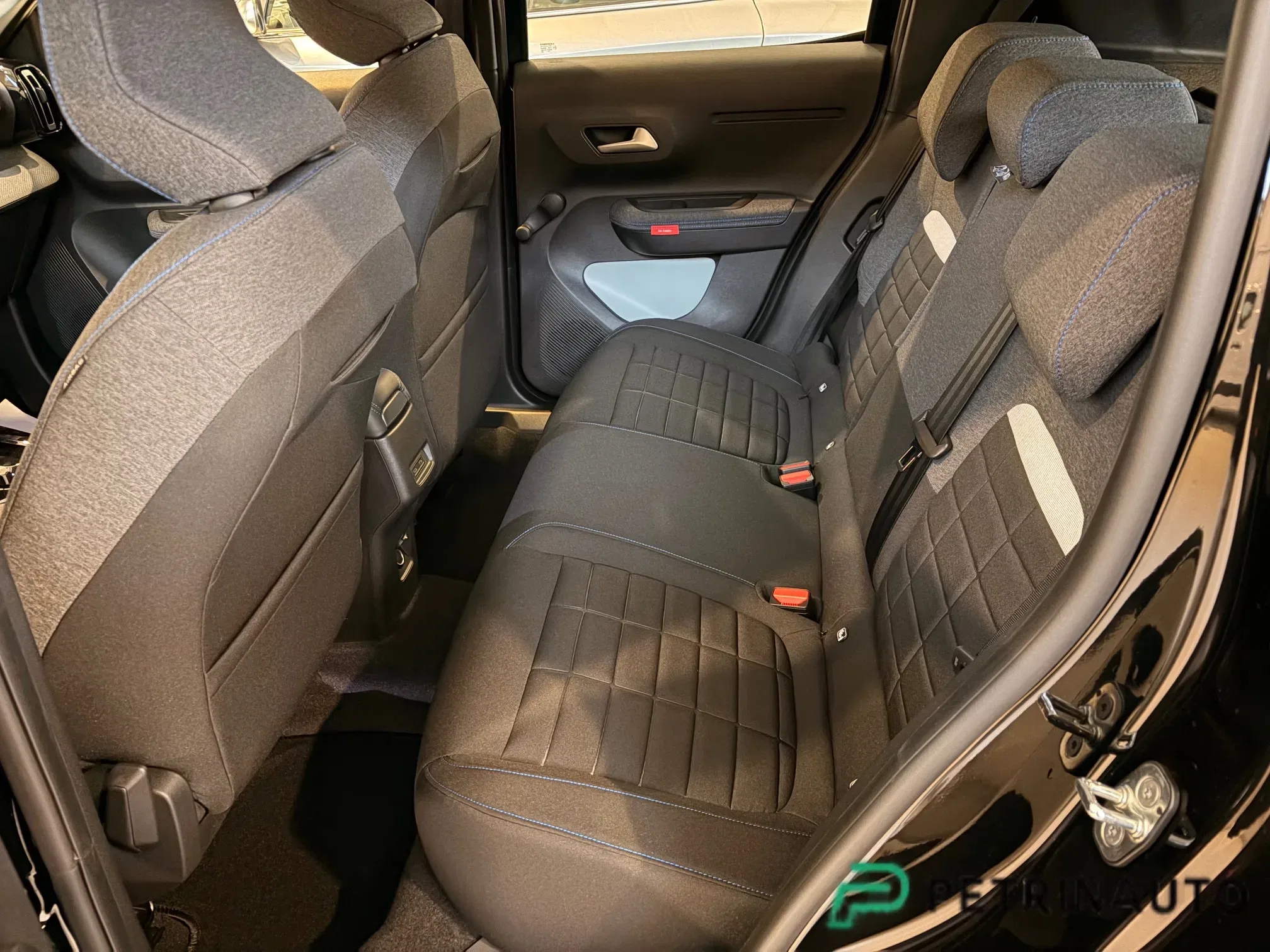 Citroen C3 1.2 hybrid Plus 110cv edcs6 foto 21