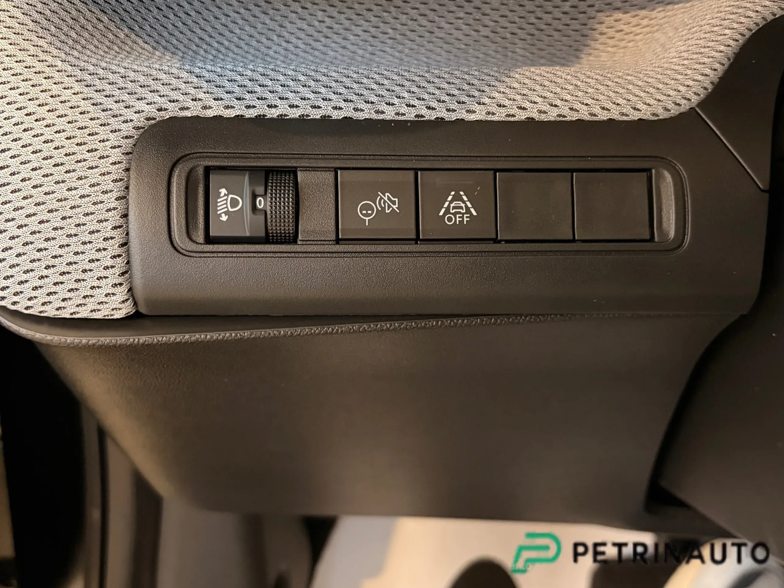 Citroen C3 1.2 hybrid Plus 110cv edcs6 foto 13