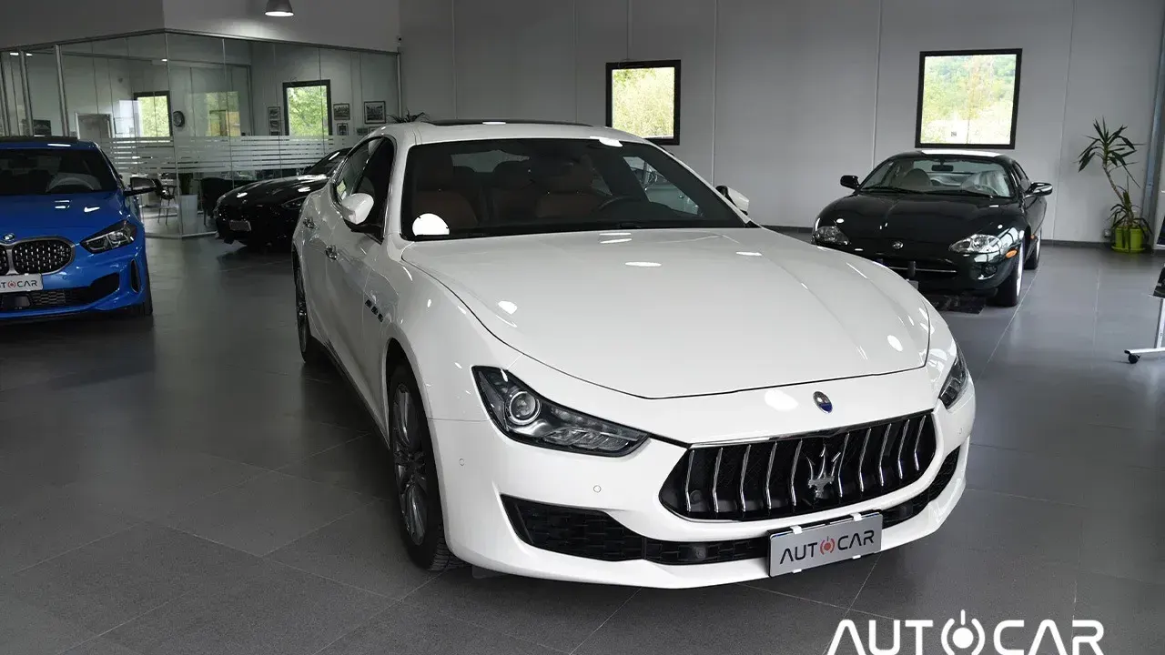Maserati Ghibli V6 Diesel 275 CV Gransport