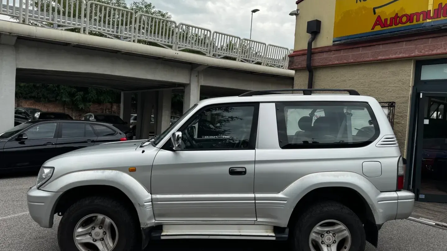 Toyota Land Cruiser 3.0 TD 3p. KZJ90 GX