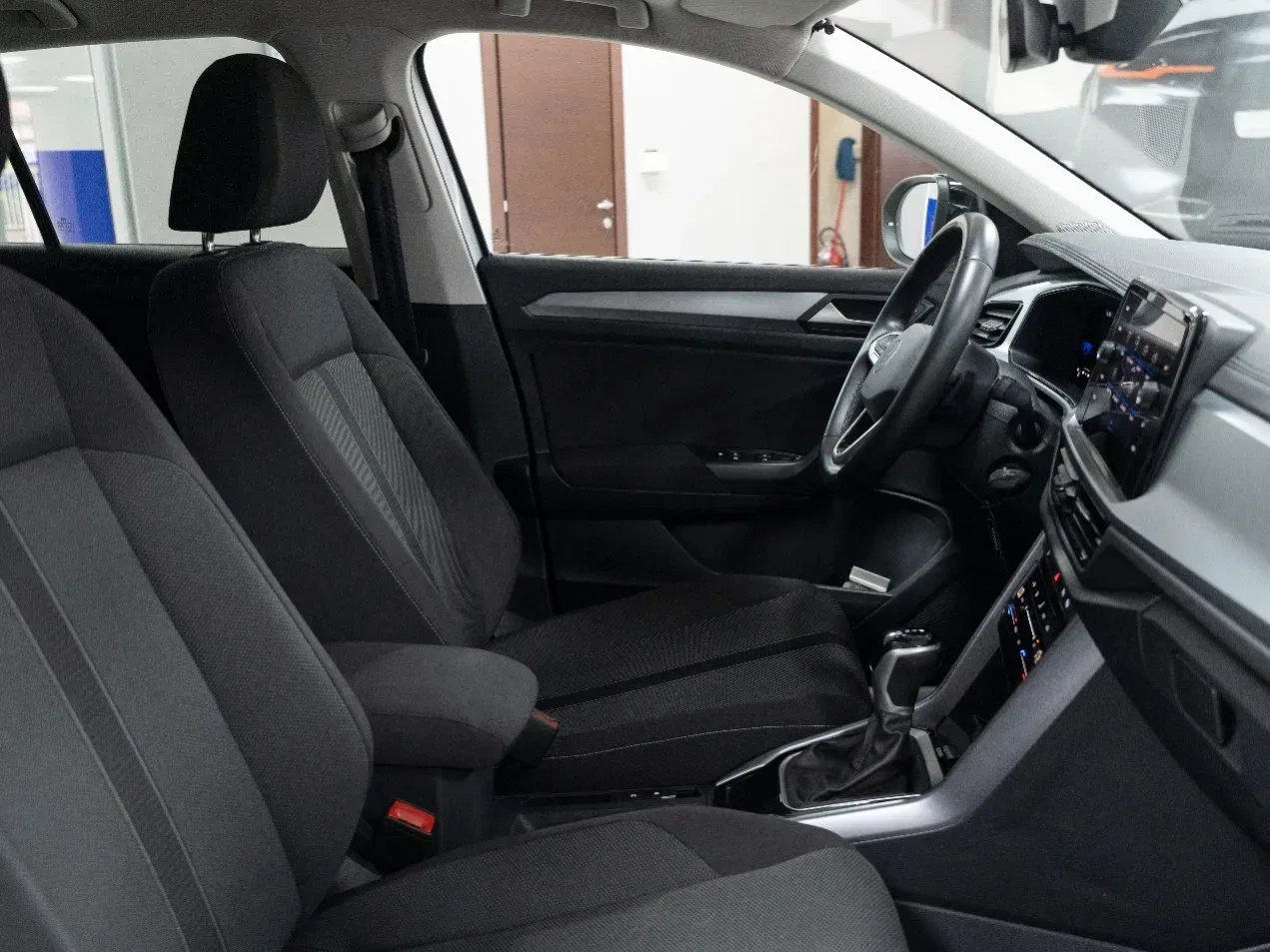 Volkswagen T-Roc 1.5 TSI Life 150CV DSG foto 14