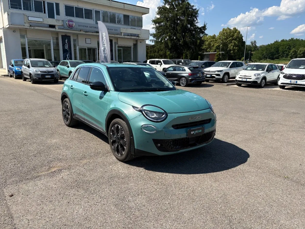 Fiat 600 PROMO 1.2 hybrid La Prima 110cv auto foto 3