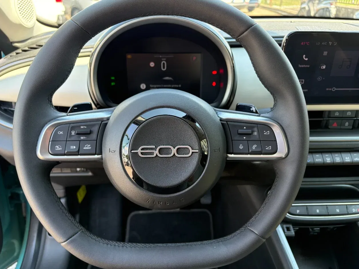 Fiat 600 PROMO 1.2 hybrid La Prima 110cv auto foto 9