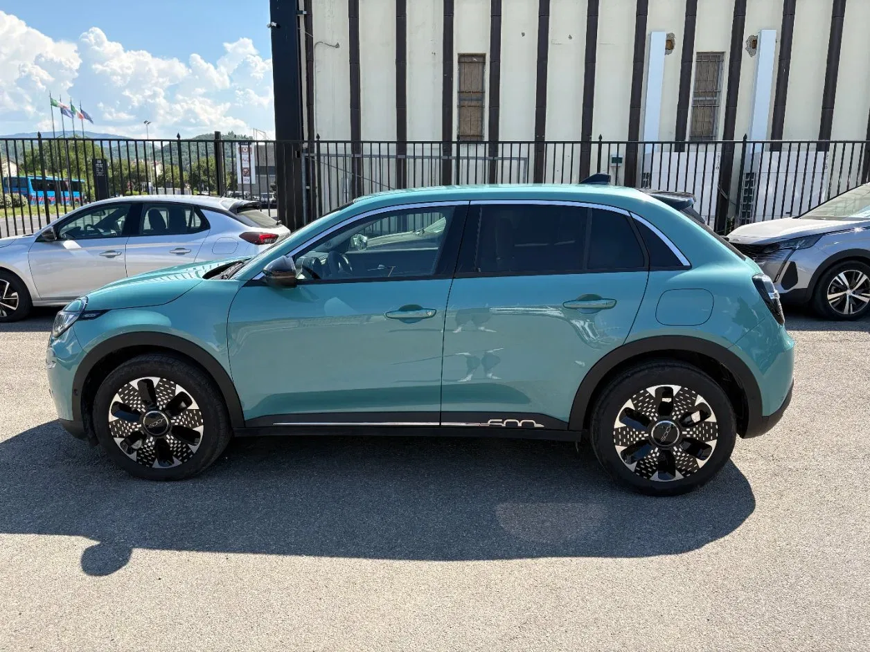 Fiat 600 PROMO 1.2 hybrid La Prima 110cv auto foto 20