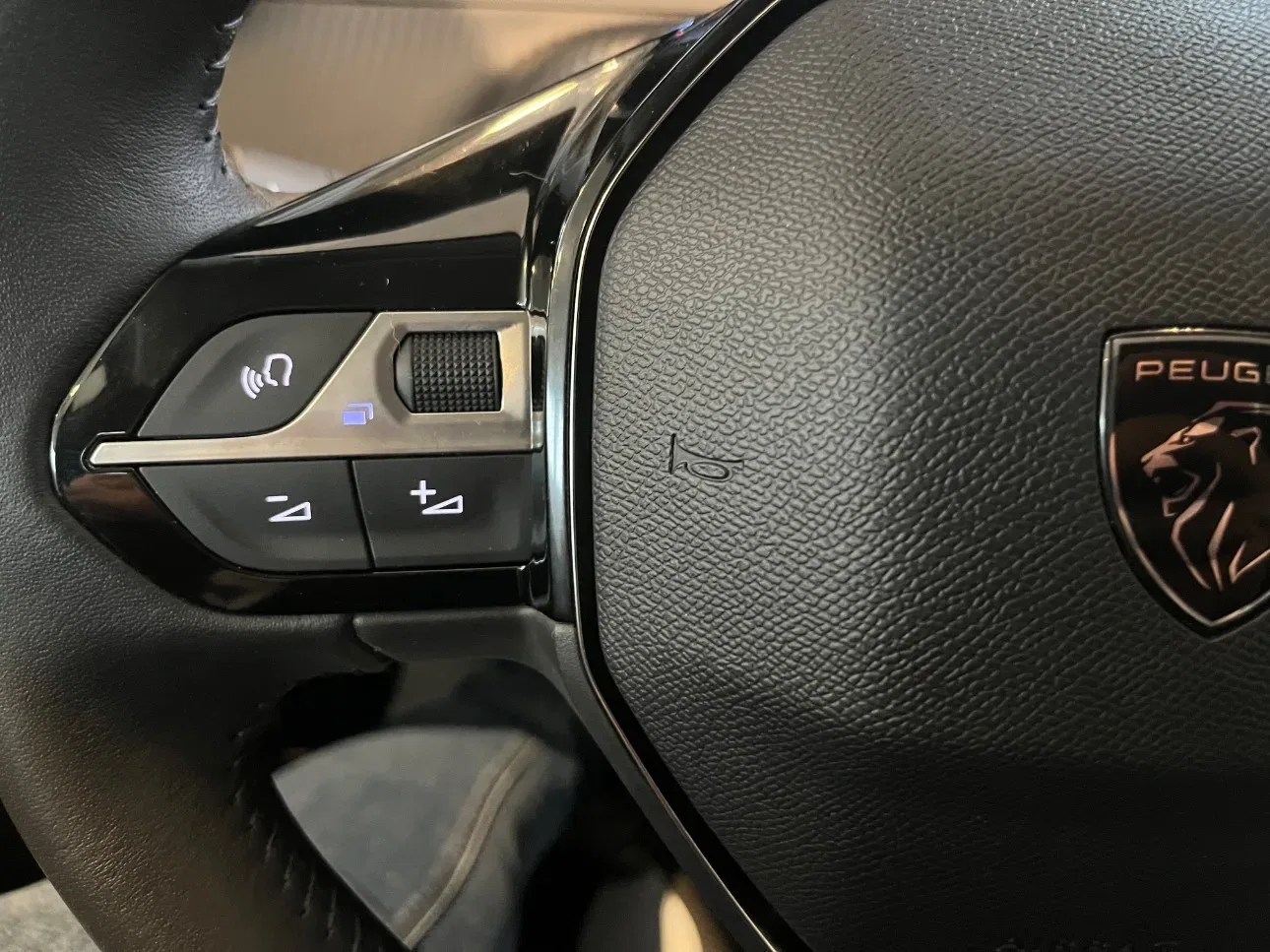 Peugeot 208 1.2 Allure s&s 100cv NAZIONALE foto 15