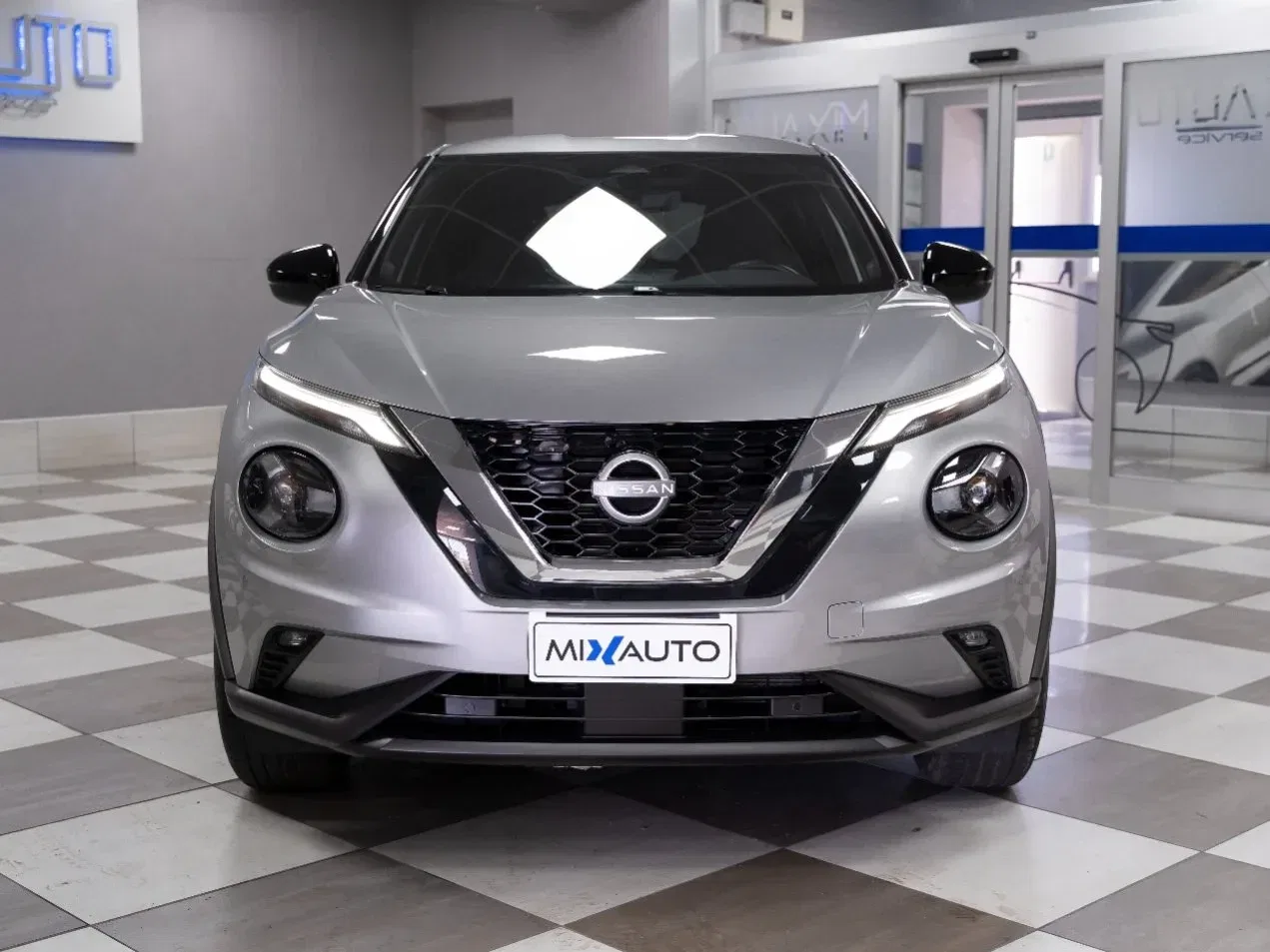 Nissan Juke 1.0 DIG-T N-Connecta 114CV DCT foto 2