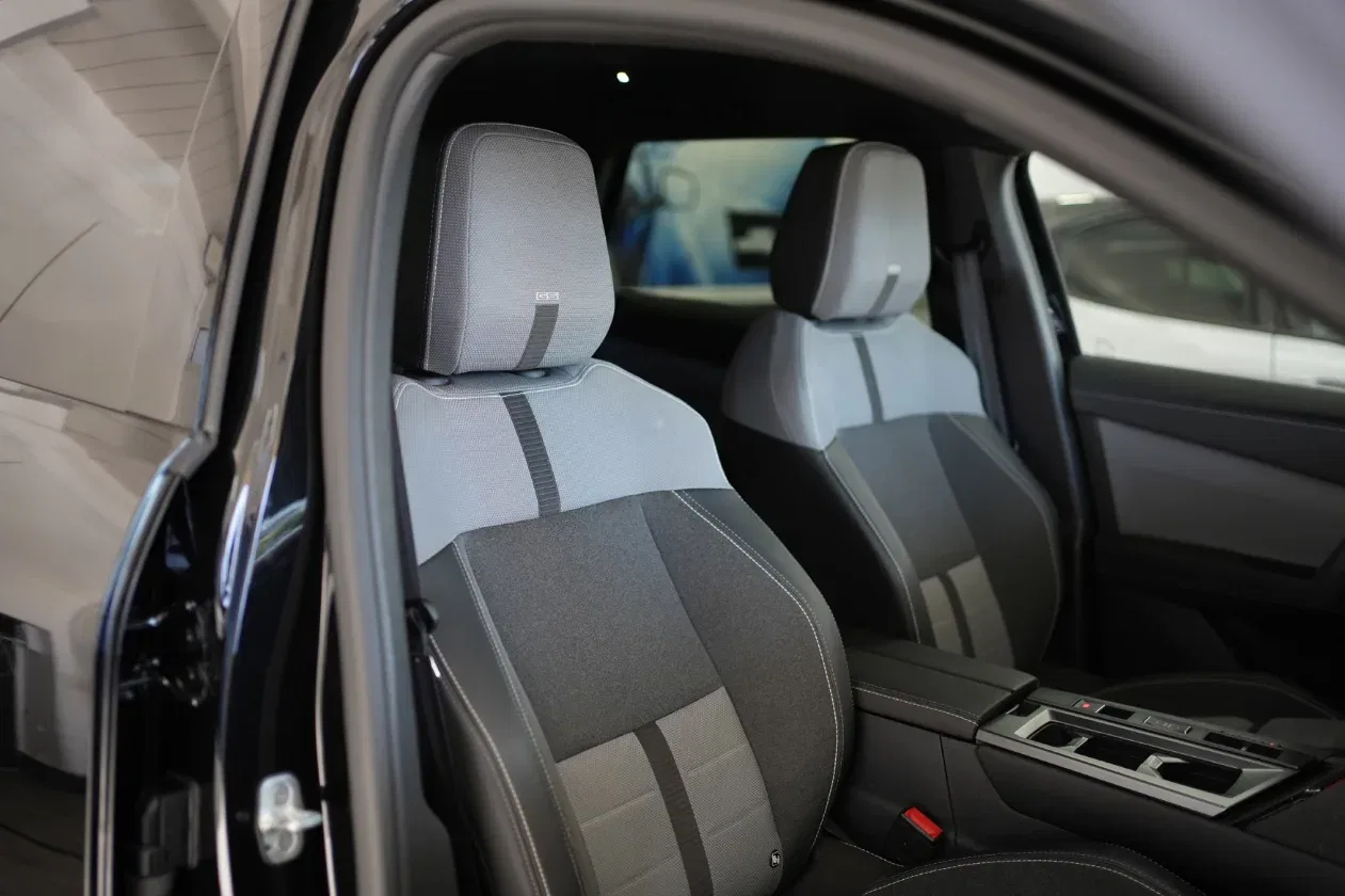 Opel Grandland 1.2 Hybrid 136 CV EDCT GS foto 11