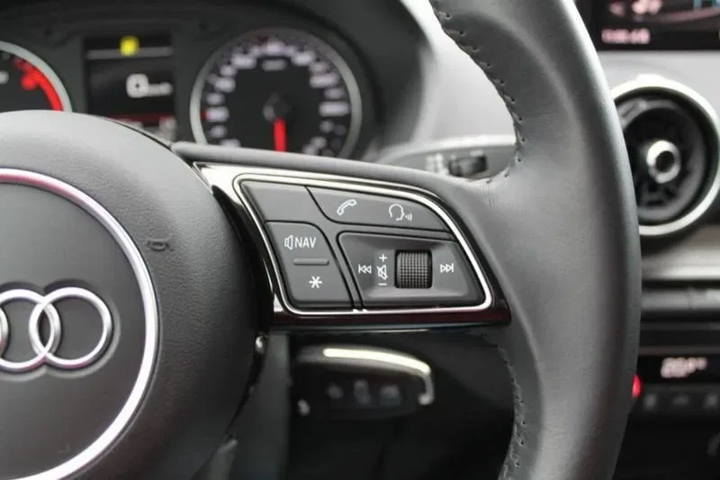 Audi Q2 30 TDI S tronic Business foto 12