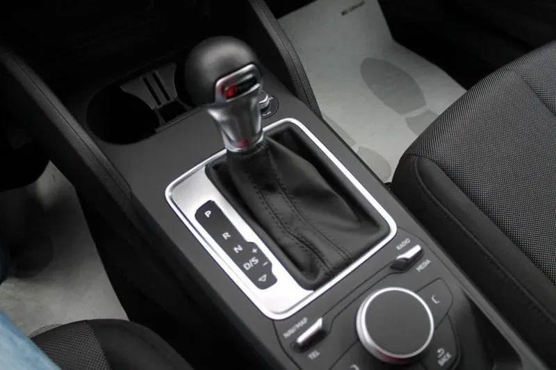 Audi Q2 30 TDI S tronic Business foto 18