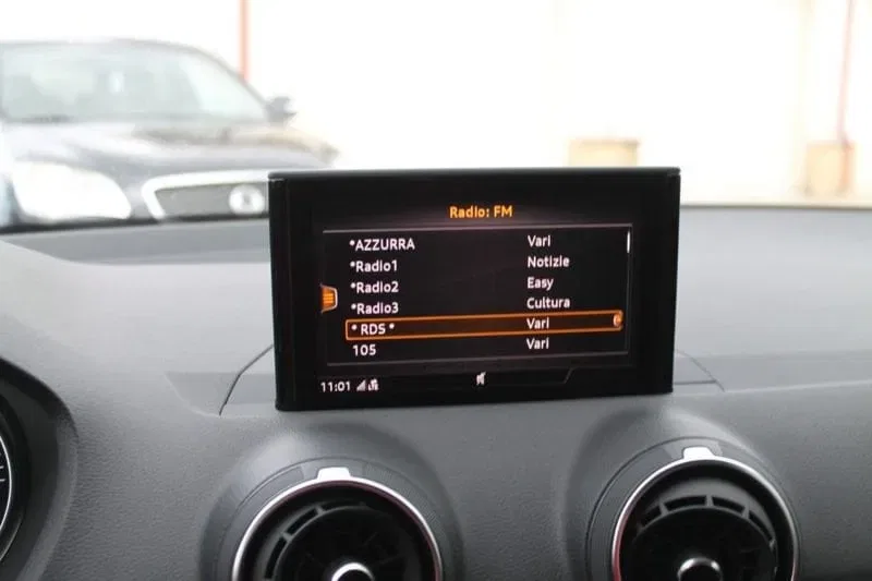 Audi Q2 30 TDI S tronic Business foto 24