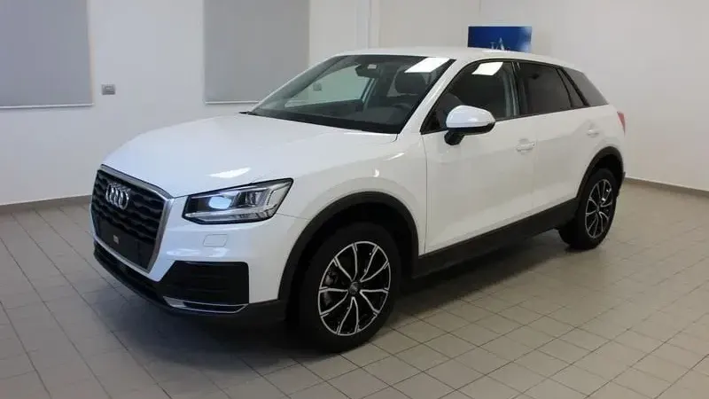 Audi Q2 30 TDI S tronic Business
