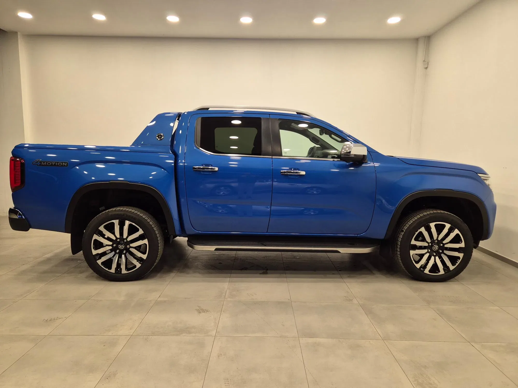 VOLKSWAGEN Amarok 3.0 V6 TDI 241CV 4MOTION aut. Aventura foto 6
