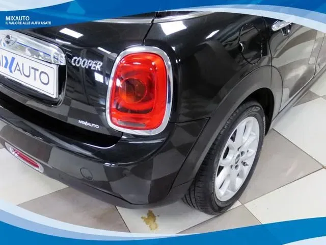 MINI Cooper 1.5 136cv 5 Porte Boost Seven AUT EU6B foto 13