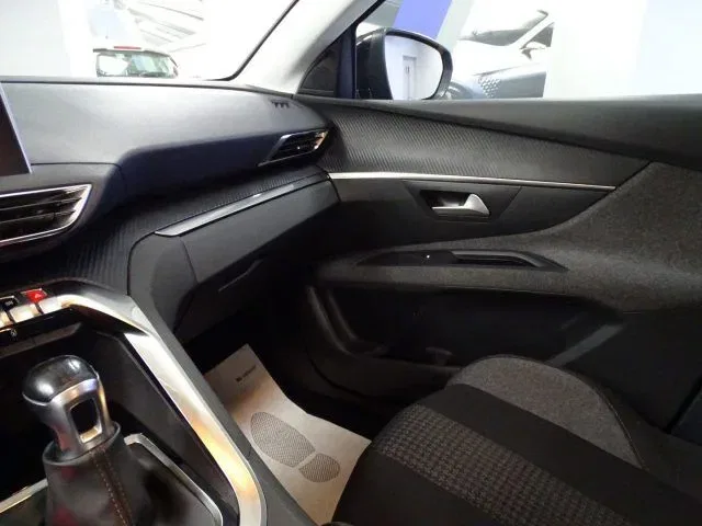 PEUGEOT 5008 1.5 BlueHDI 130cv Business EU6 foto 9