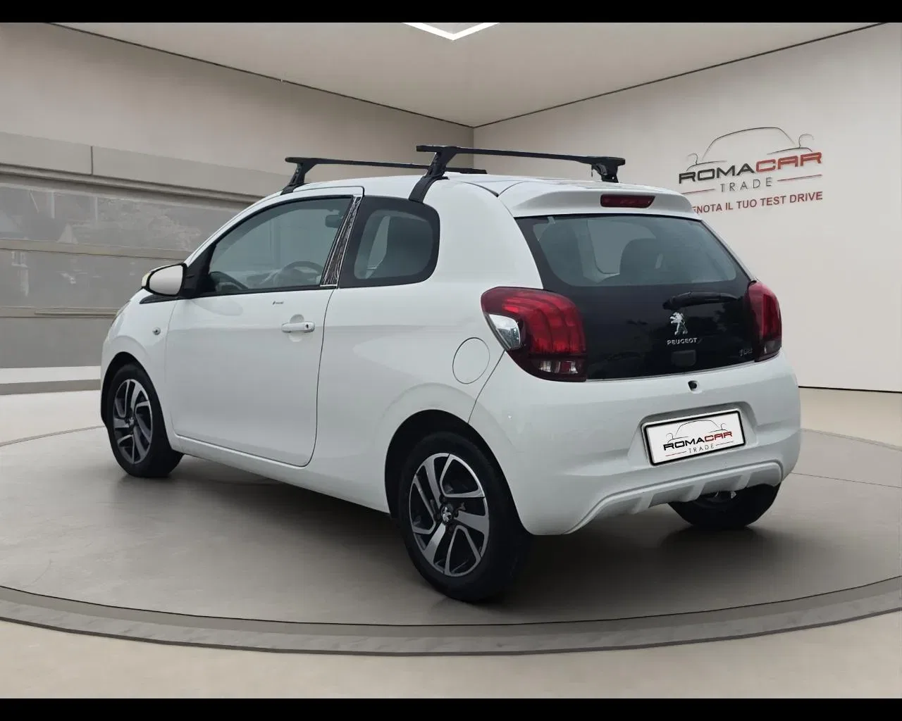Peugeot 108 VTi 68 3 porte Allure foto 7