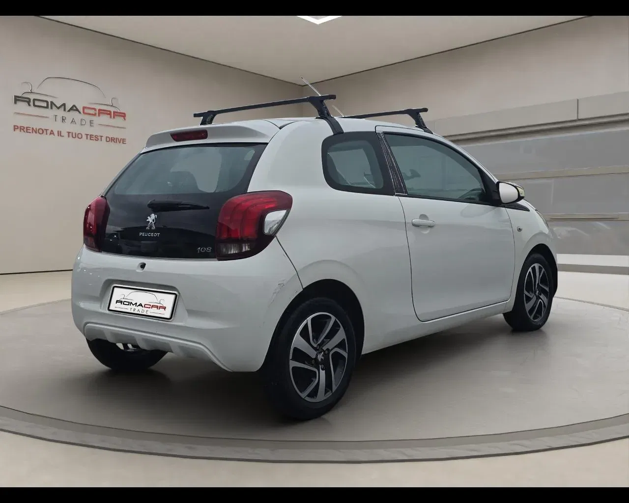 Peugeot 108 VTi 68 3 porte Allure foto 5