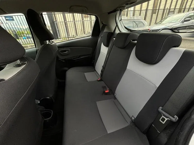 Toyota Yaris 5 Porte PROMO Yaris 5p 1.5h Business foto 12